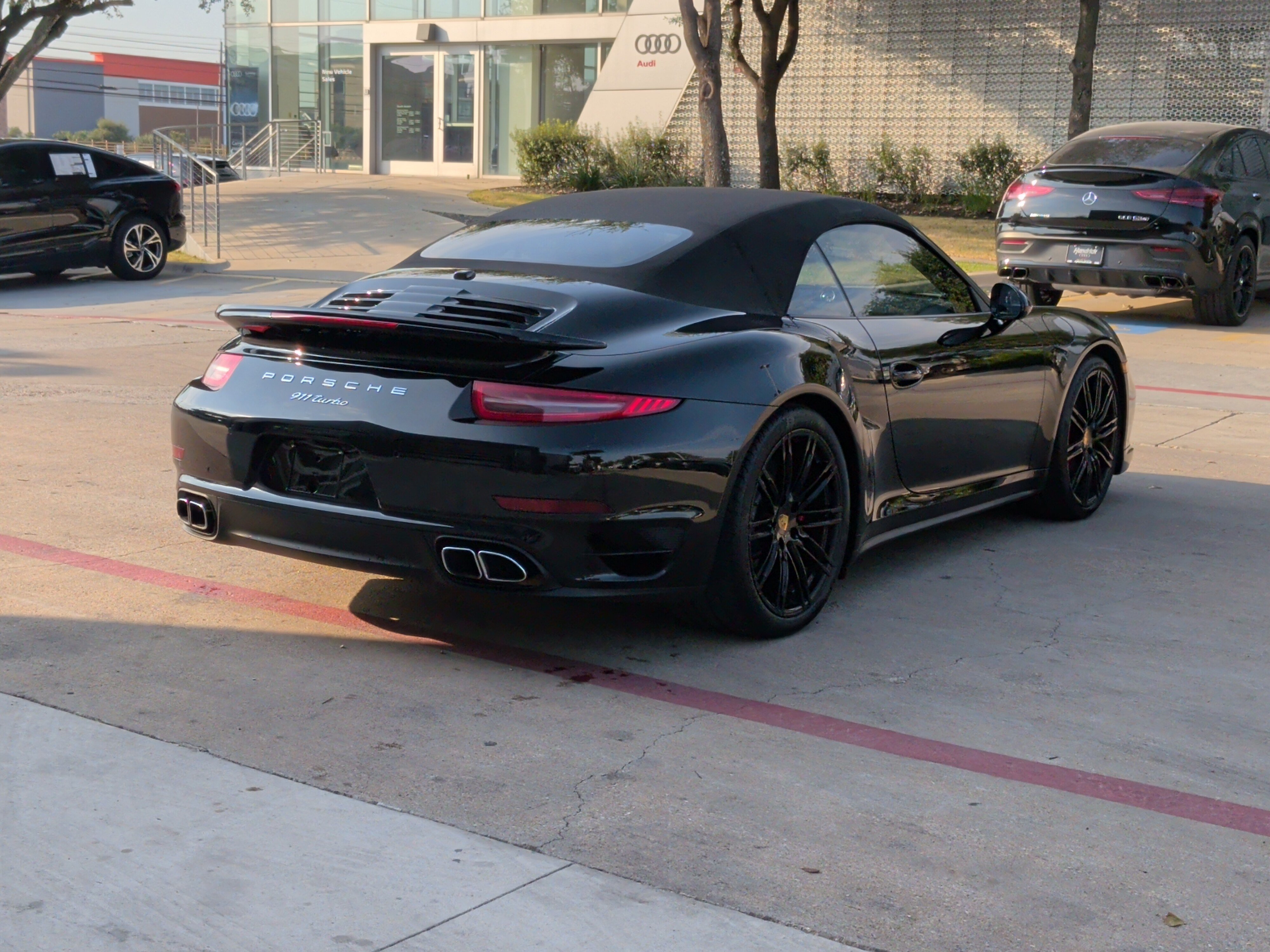 Used 2015 Porsche 911 Turbo AWD/4WD image 10