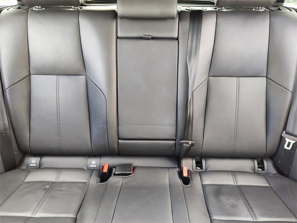 Used 2025 Land Rover Range Rover Velar Dynamic SE image 37