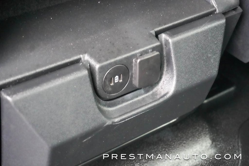 Used 2025 Ford F350 XL w/ XL Chrome Package image 24