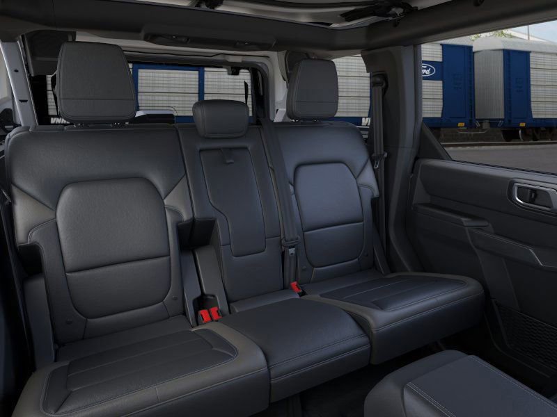 New 2026 Ford Bronco Outer Banks w/ Sasquatch Package image 10