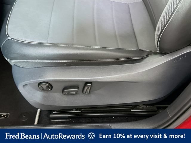 Used 2023 Volkswagen Taos SE w/ Panoramic Sunroof Package AWD/4WD image 24