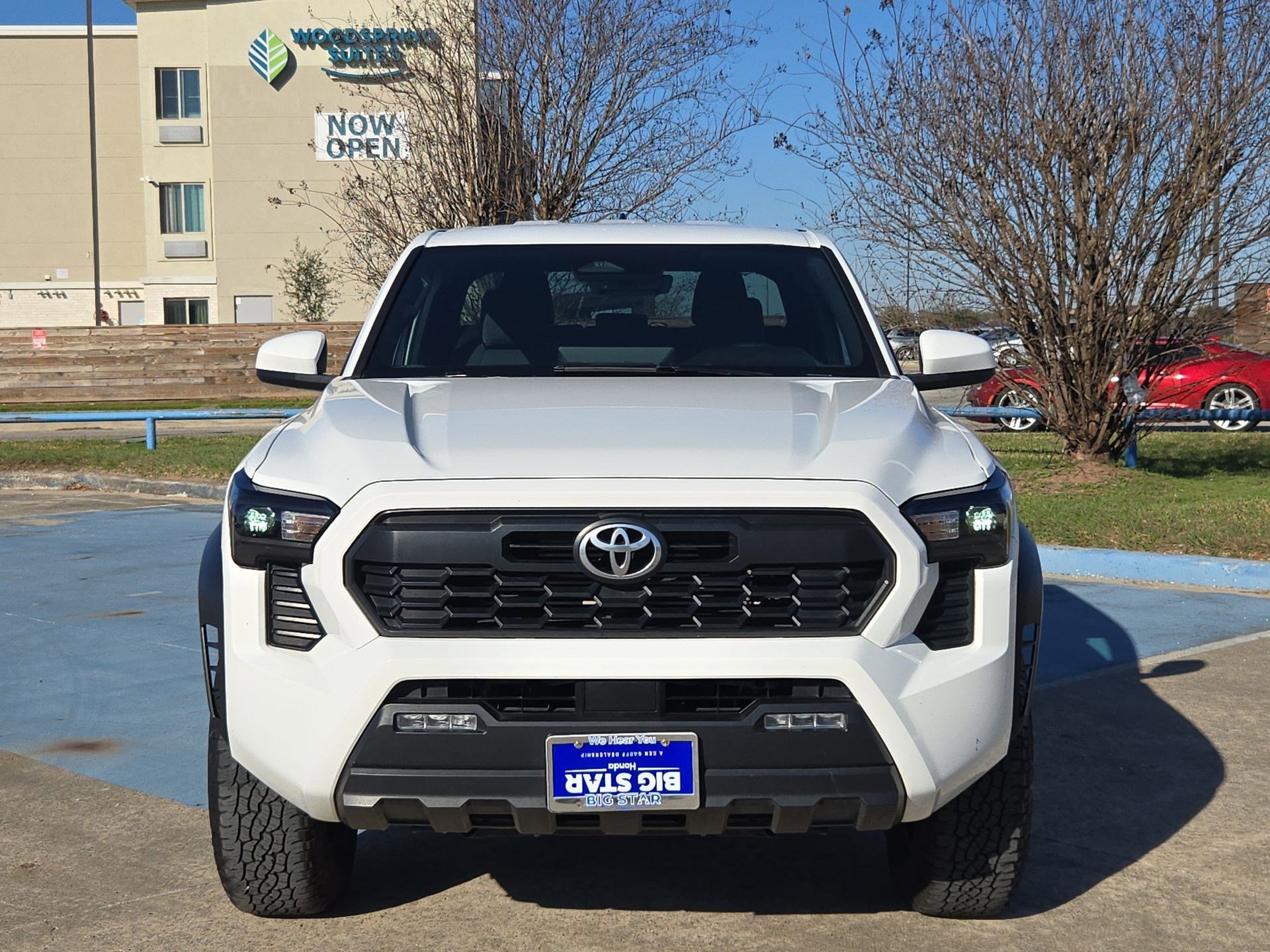 Used 2024 Toyota Tacoma TRD Off-Road image 9