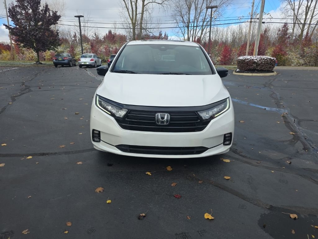Used 2023 Honda Odyssey Sport image 2