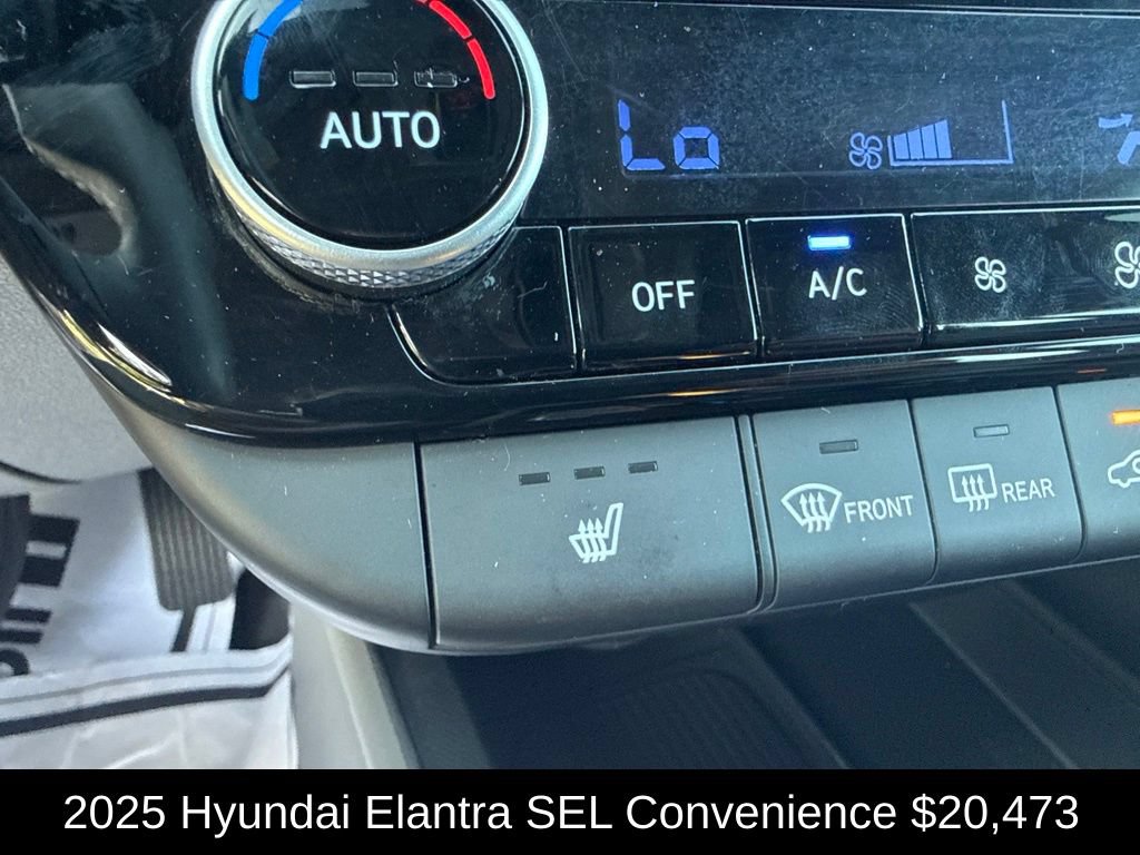 Used 2025 Hyundai Elantra SEL FWD image 29