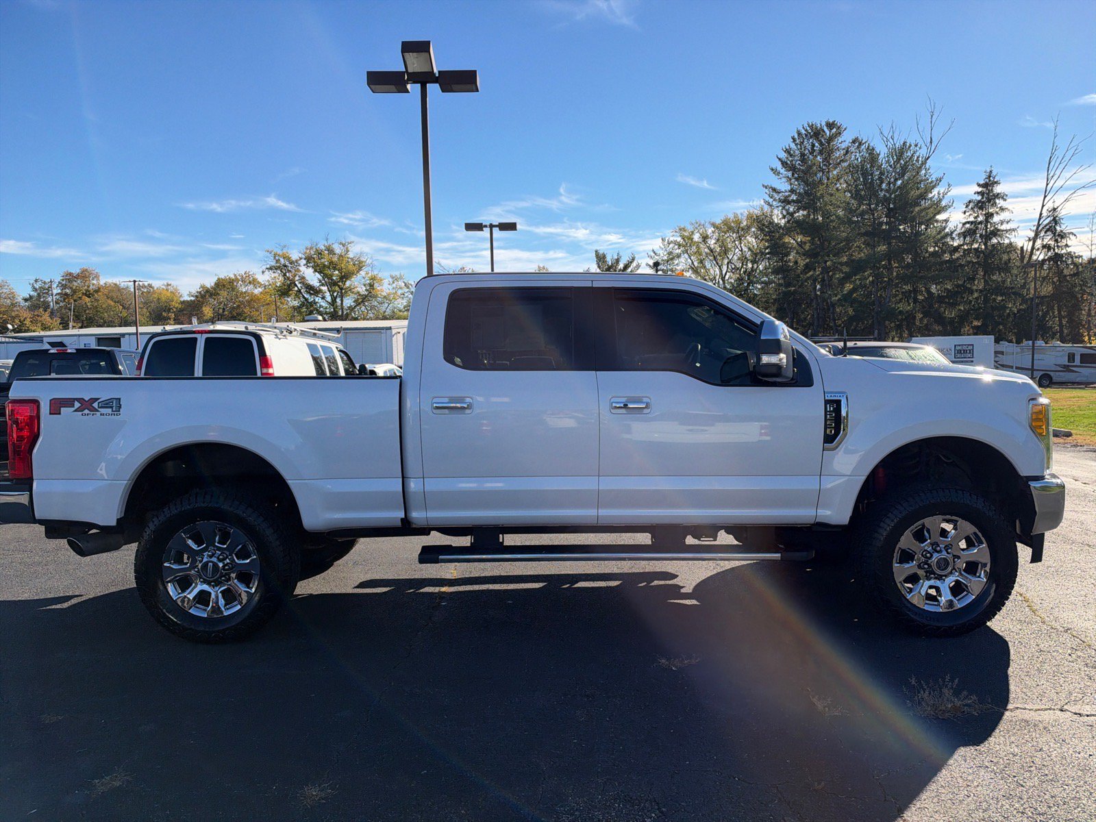 Used 2017 Ford F250 Lariat w/ Lariat Ultimate Package AWD/4WD image 16