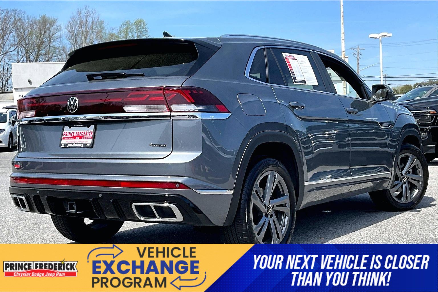 Used 2024 Volkswagen Atlas Cross Sport SEL R-Line AWD/4WD image 10
