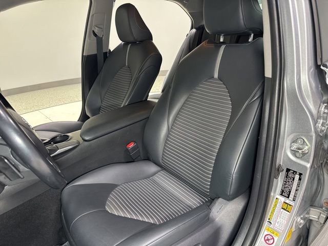 Used 2019 Toyota Camry SE FWD image 13