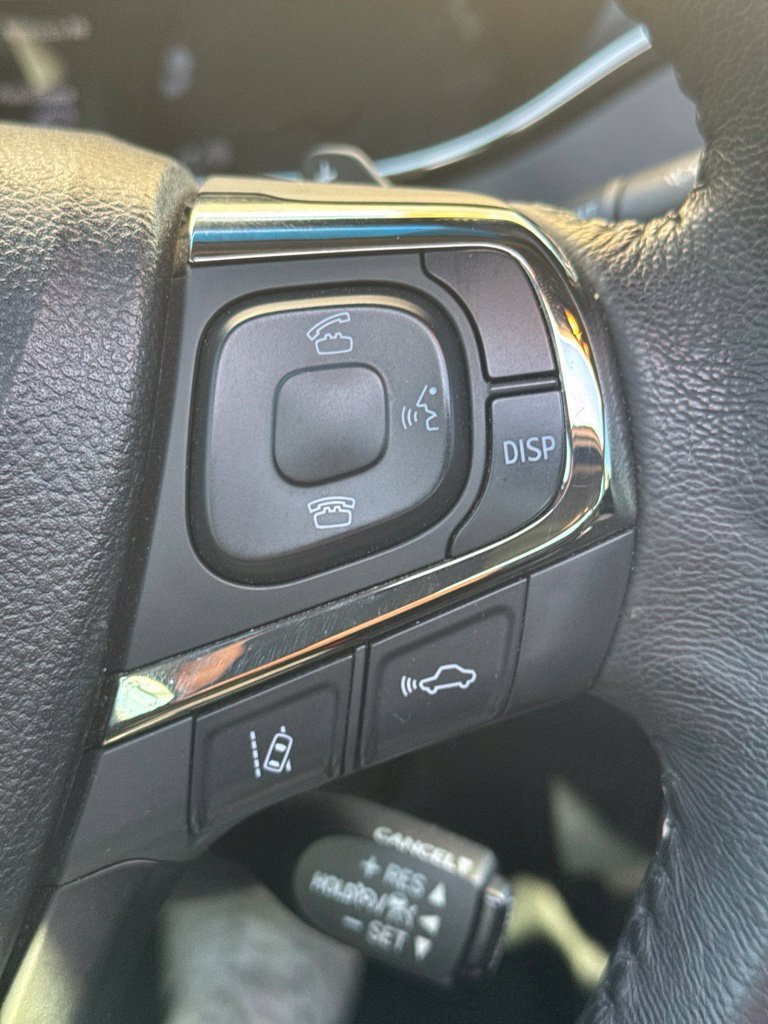 Used 2018 Toyota Avalon XLE Plus w/ Four Season Floor Mat Package FWD image 7
