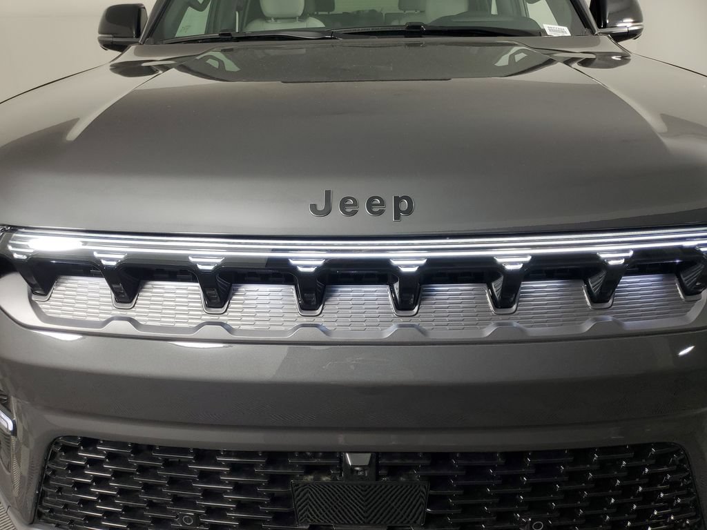 New 2026 Jeep Grand Wagoneer L Limited AWD/4WD image 10