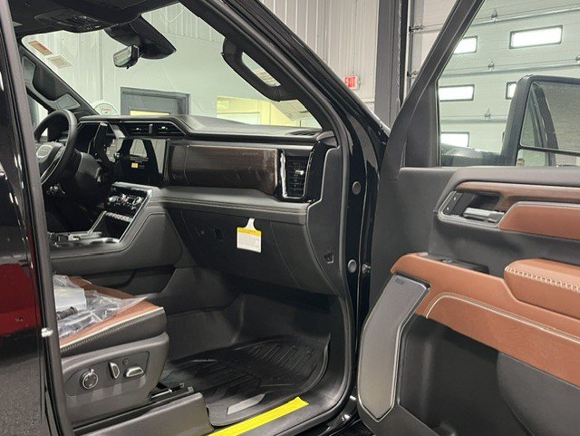 New 2026 GMC Sierra 2500 Denali Ultimate w/ Max Trailering Package AWD/4WD image 9