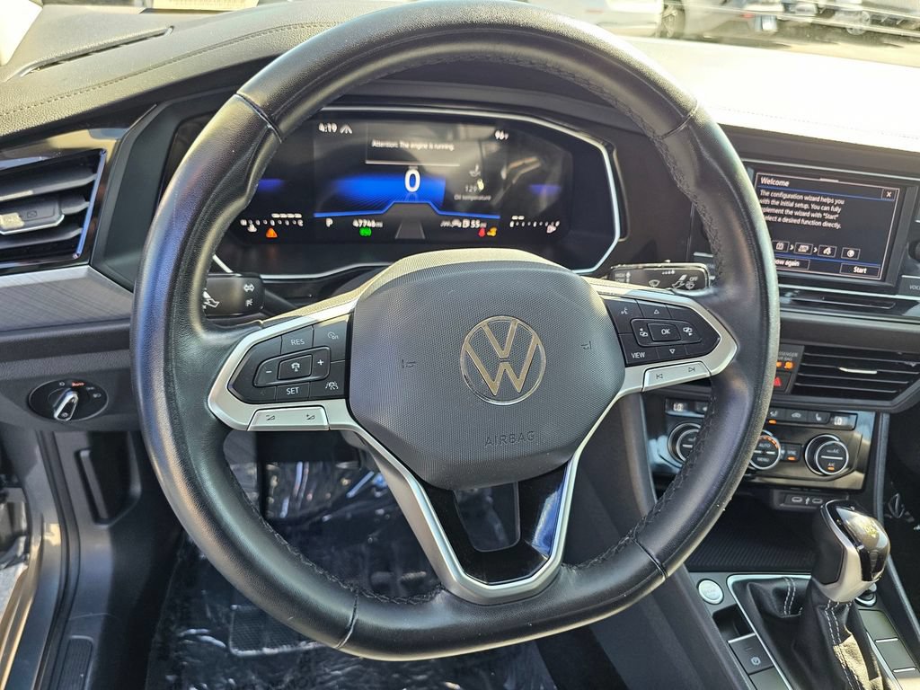 Used 2024 Volkswagen Jetta SE FWD image 27