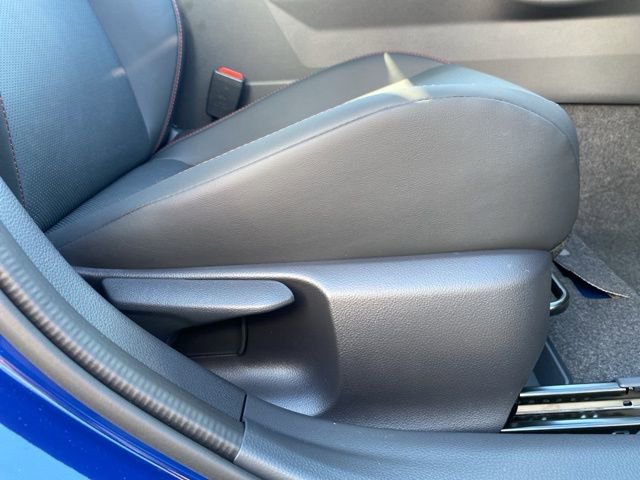 New 2025 Toyota Prius Plug-In Hybrid FWD image 59