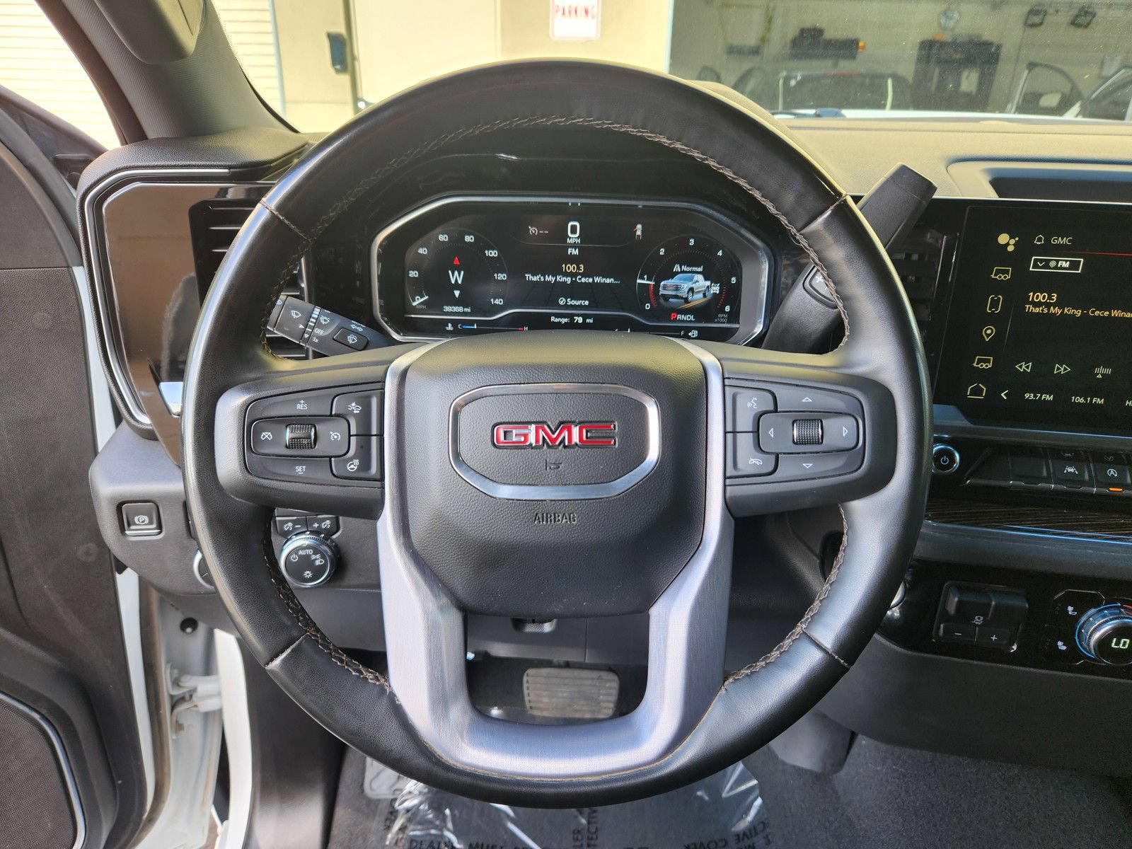 Used 2023 GMC Sierra 1500 SLE w/ X31 Off-Road Package AWD/4WD image 16
