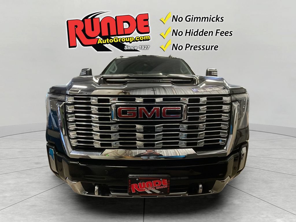 Used 2024 GMC Sierra 3500 Denali w/ Denali Reserve Package AWD/4WD image 4
