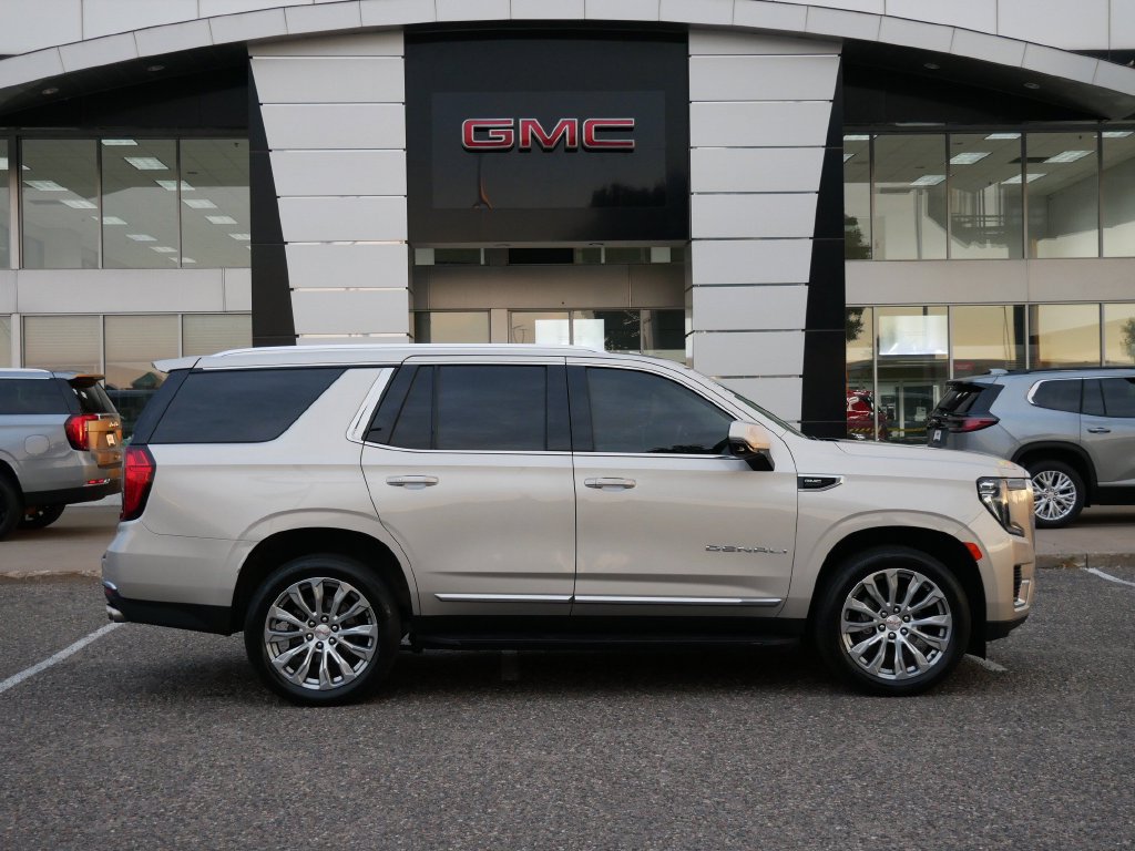 Used 2023 GMC Yukon Denali AWD/4WD image 2