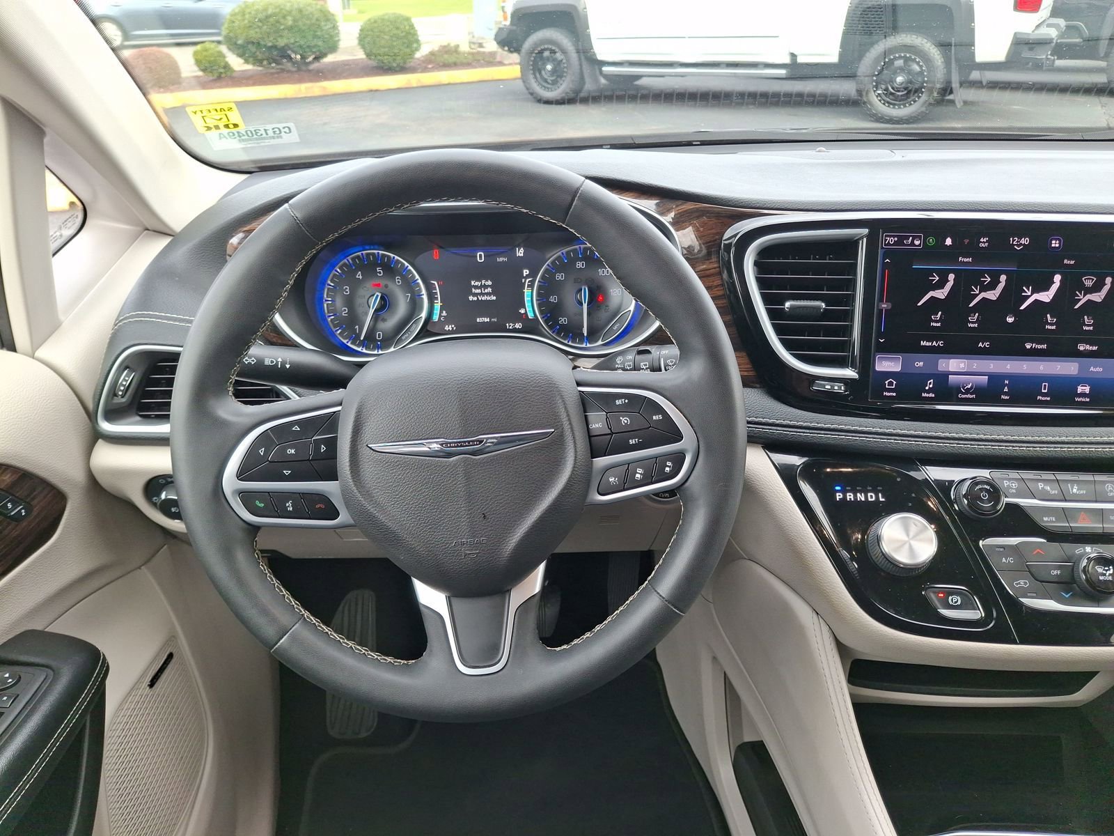 Certified 2022 Chrysler Pacifica Limited image 10
