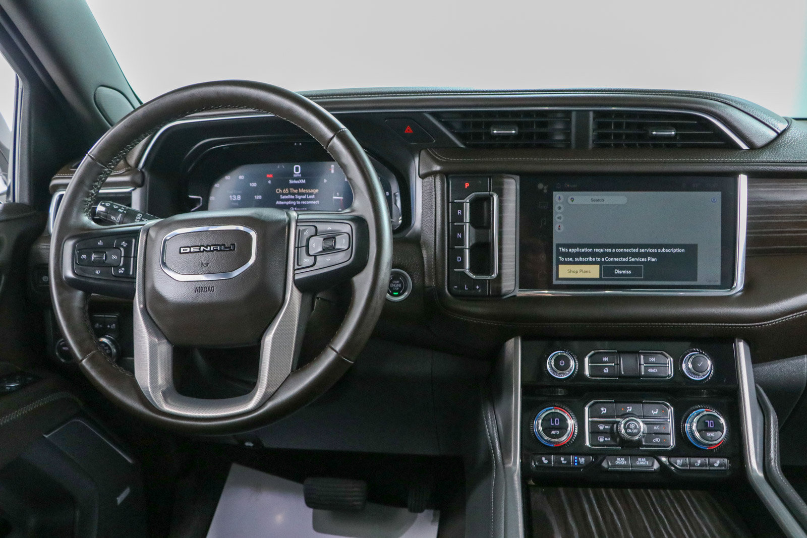Used 2023 GMC Yukon Denali AWD/4WD image 18