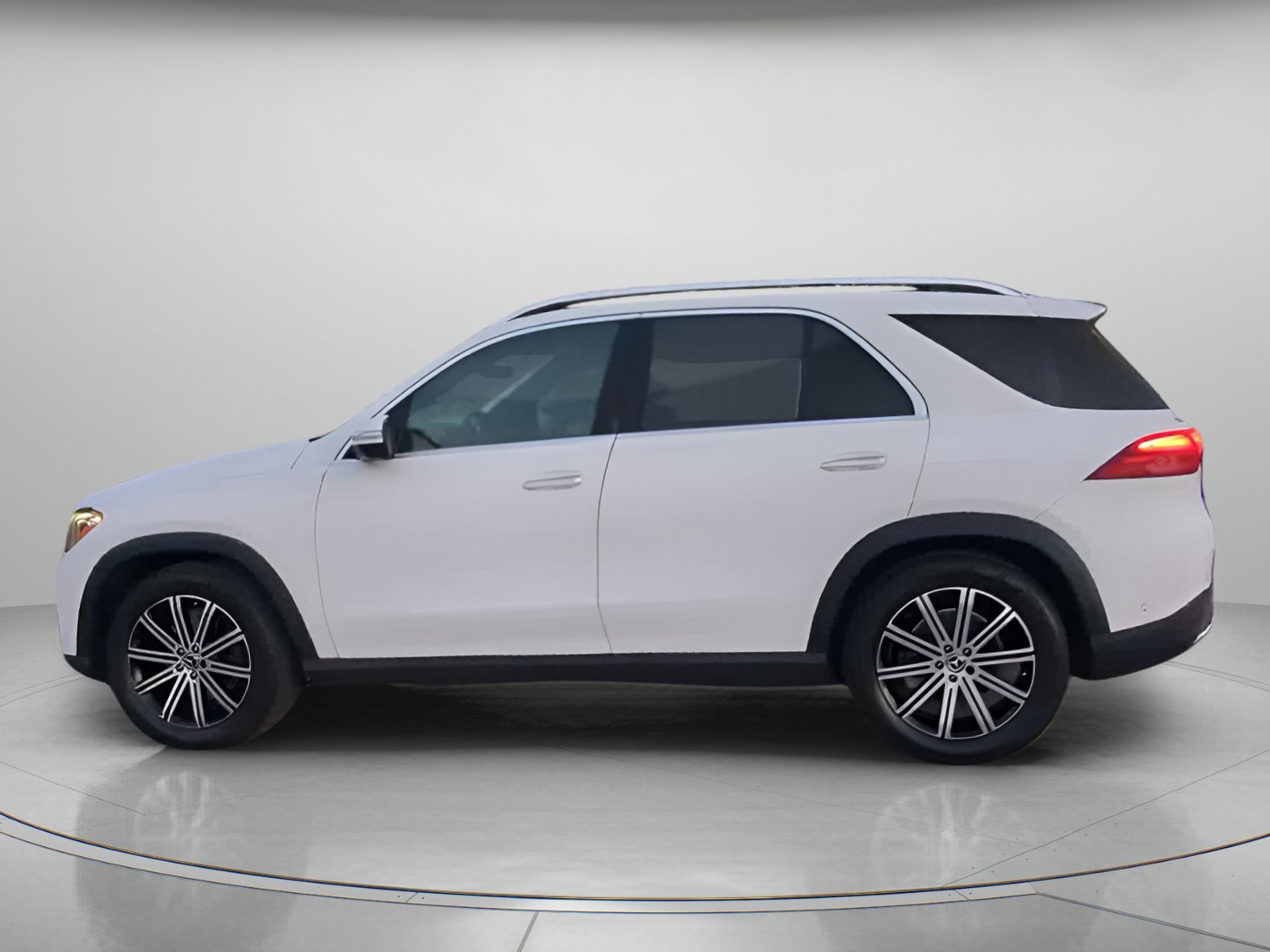 Used 2024 Mercedes-Benz GLE 350 4MATIC image 17
