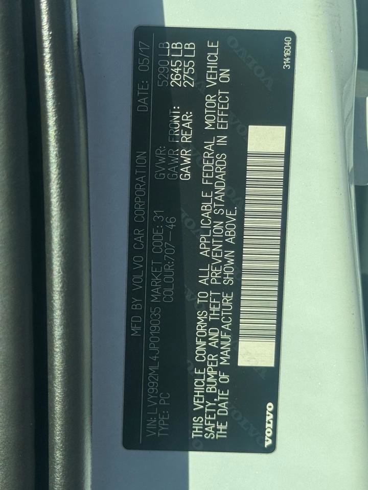 Used 2018 Volvo S90 T6 Inscription w/ Convenience Package image 24