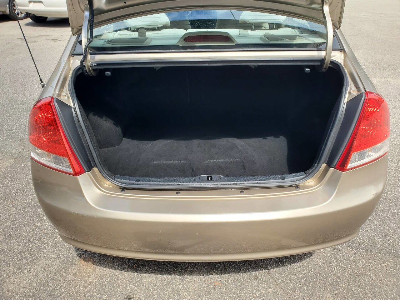 Used 2007 Kia Spectra EX image 16