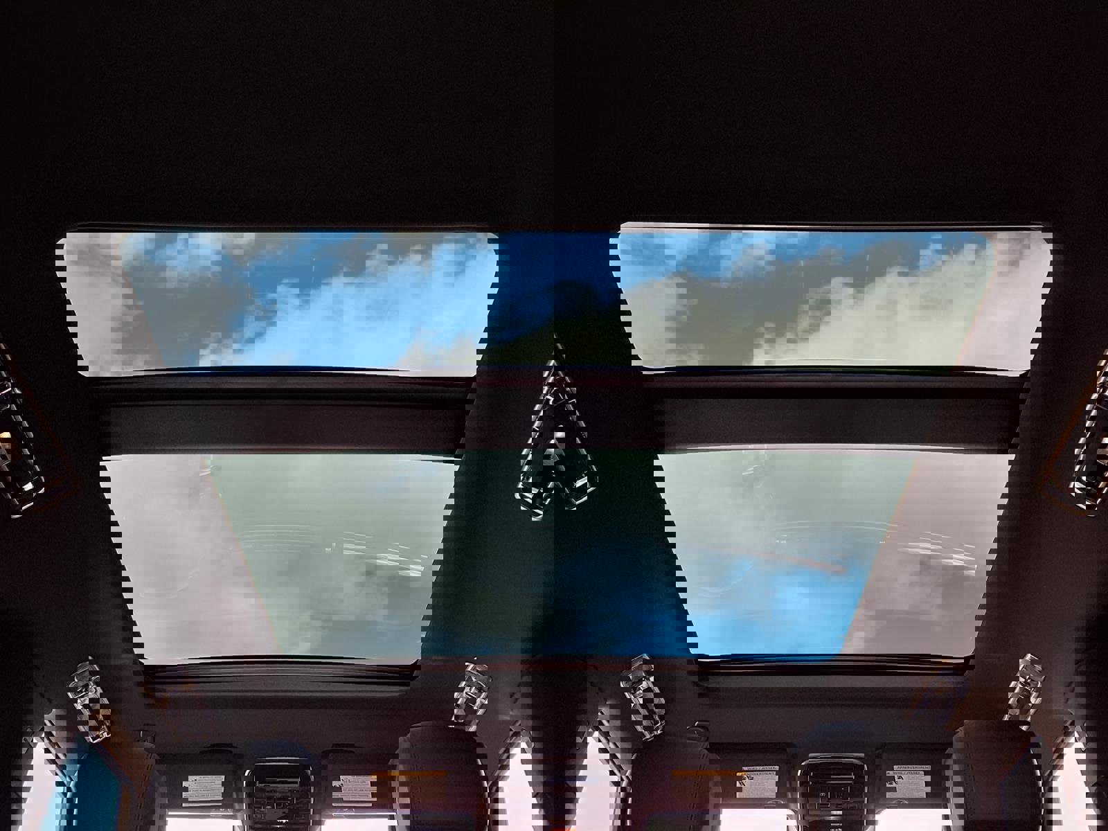 New 2026 Land Rover Range Rover Long Wheelbase SE image 24