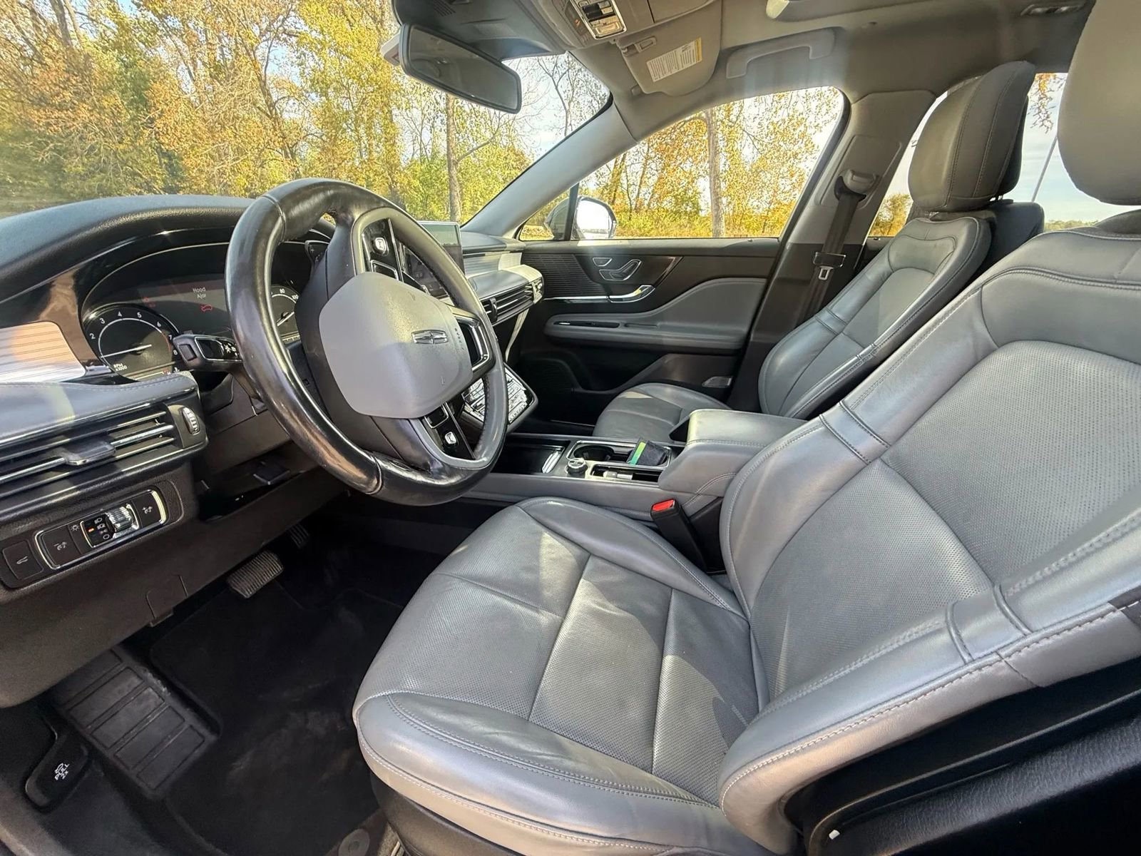 Used 2020 Lincoln Corsair AWD image 12