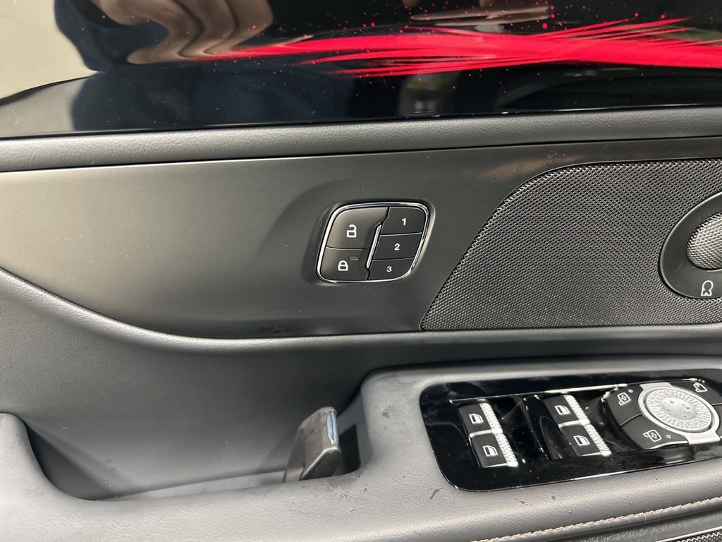 New 2026 Lincoln Nautilus Reserve w/ Jet Appearance Package image 13