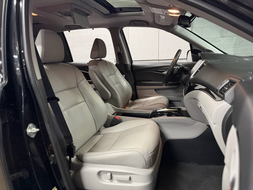 Used 2016 Honda Pilot Touring image 30