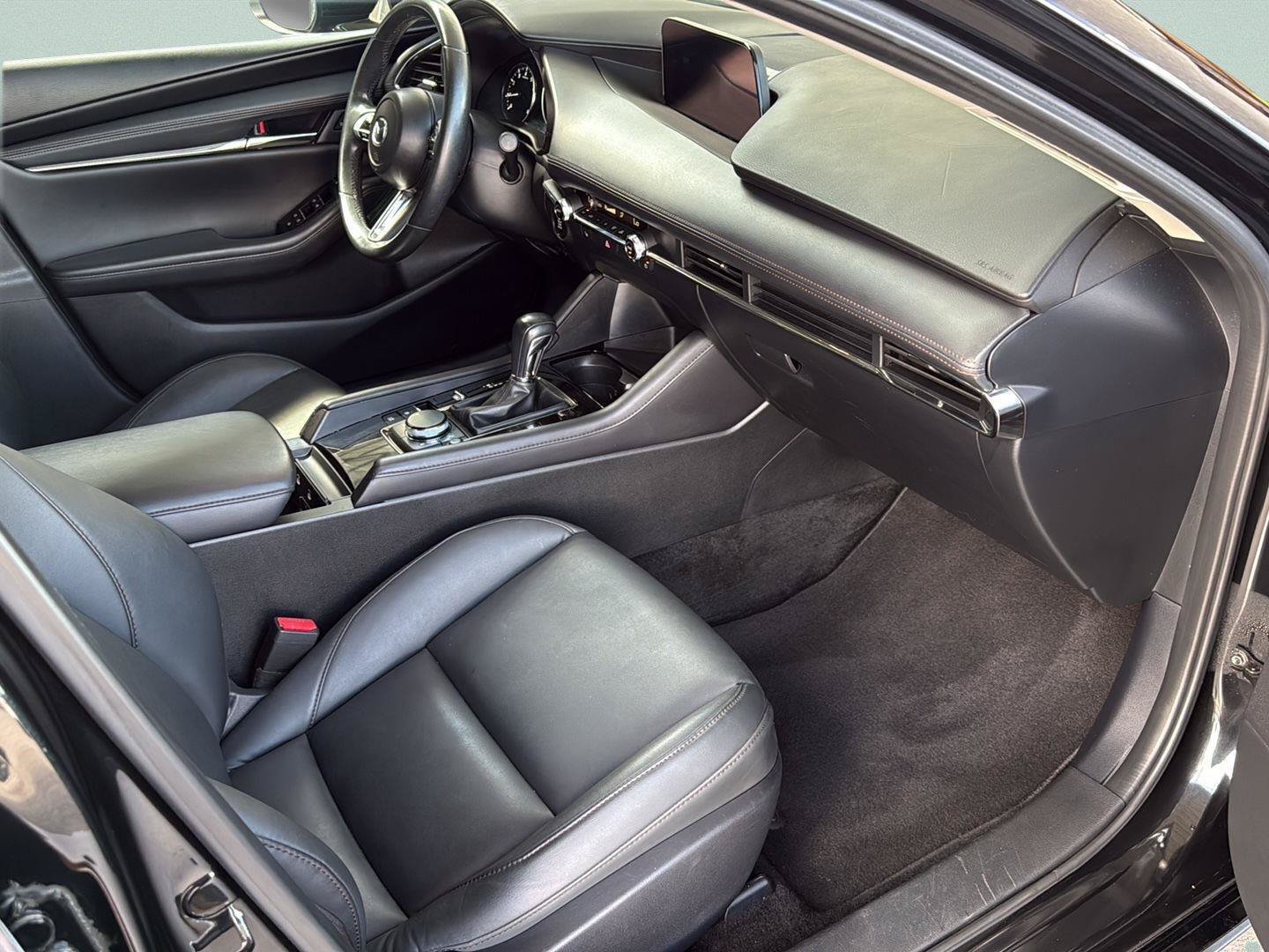 Used 2024 MAZDA MAZDA3 s FWD image 23