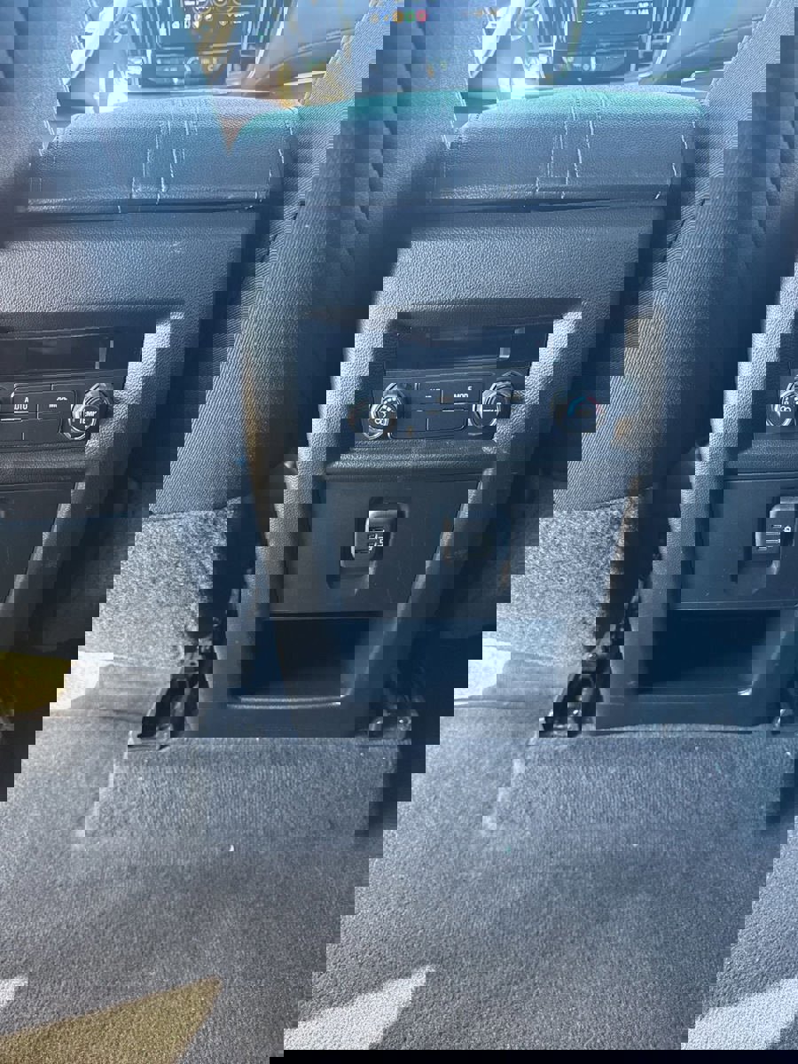 Used 2023 Chevrolet Traverse LT image 27