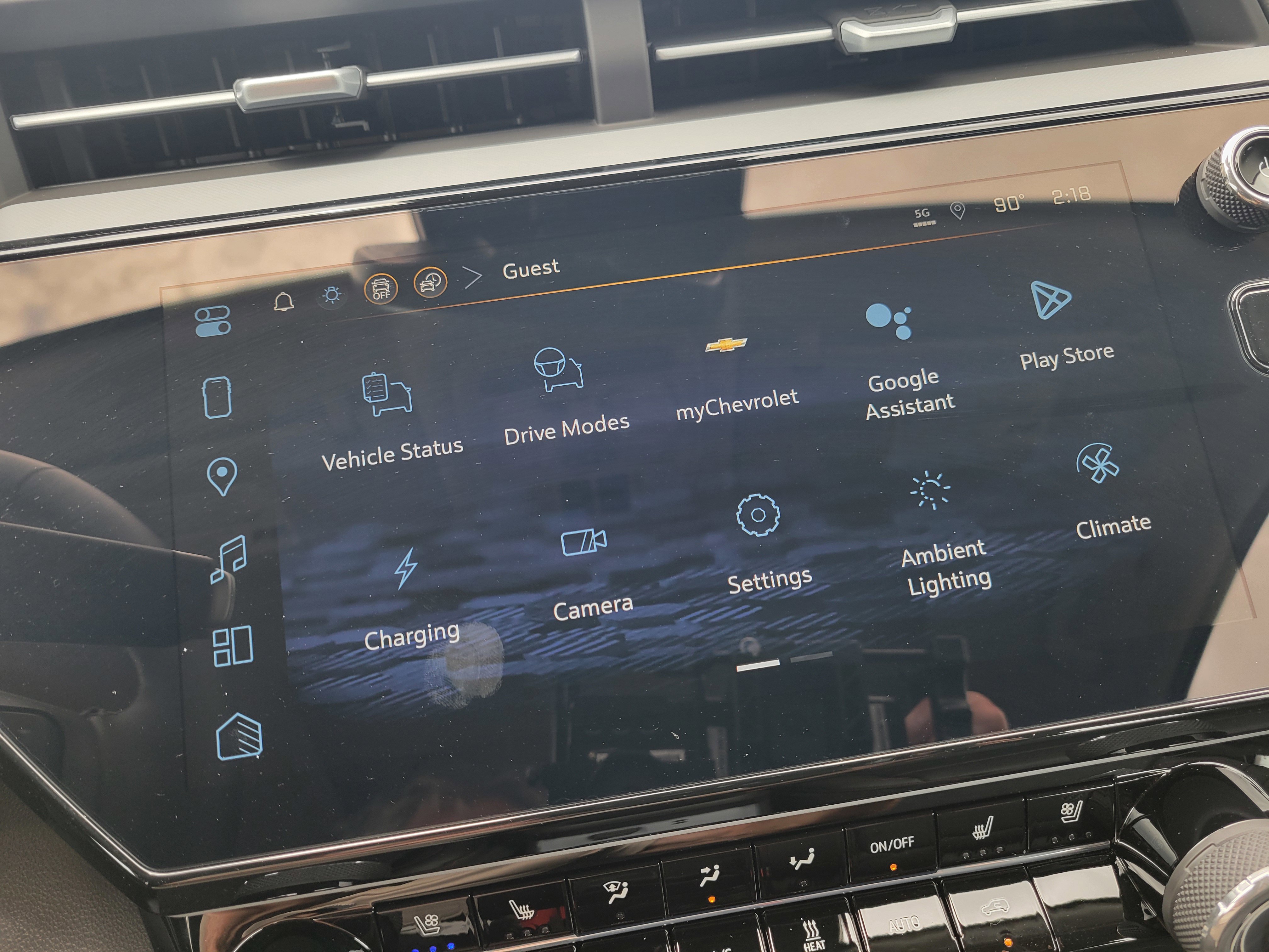 New 2027 Chevrolet Bolt RS w/ Technology Package FWD image 19