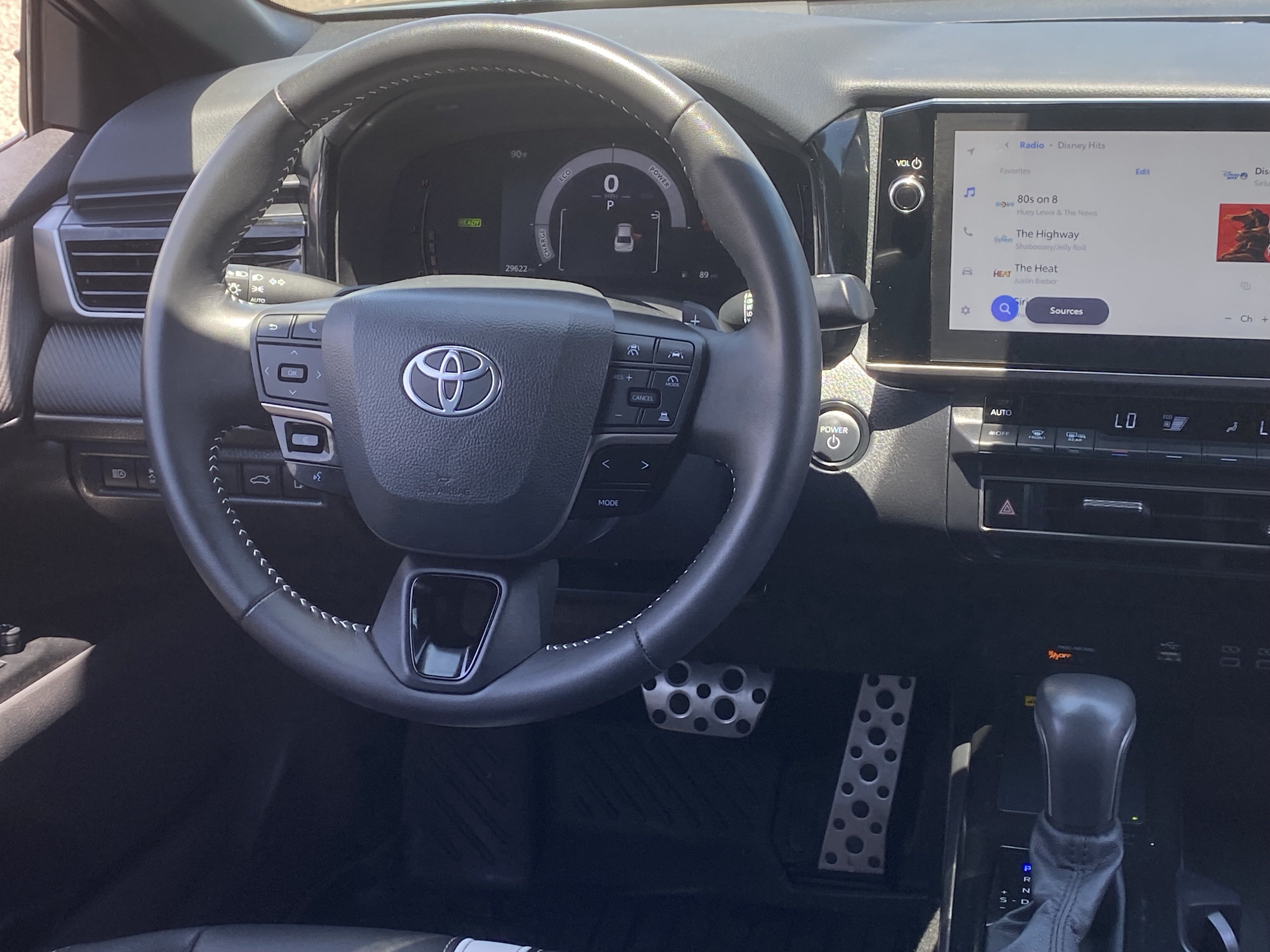 Used 2026 Toyota Camry SE w/ Multimedia Upgrade Package FWD image 13