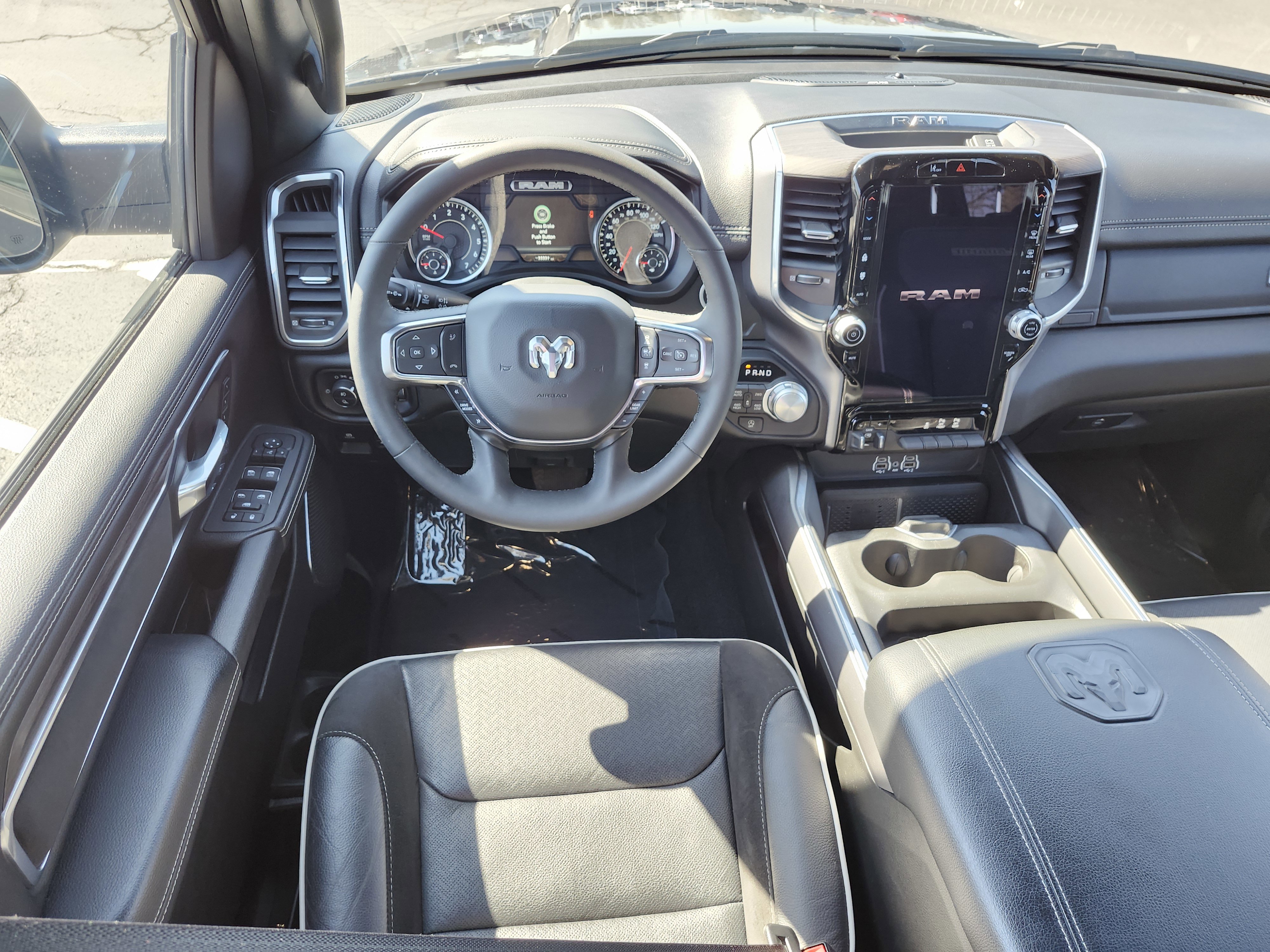 Used 2025 RAM 1500 Laramie image 31