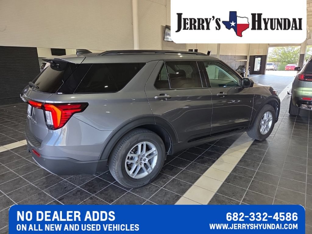 Used 2026 Ford Explorer Active w/ Active Comfort Package RWD image 5