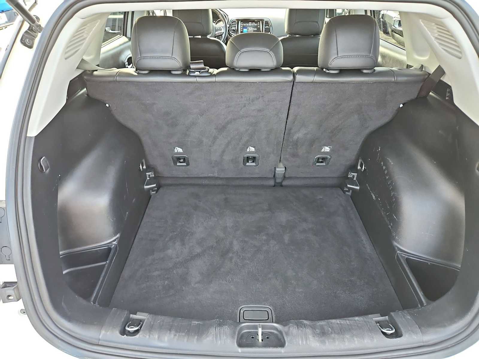 Used 2020 Jeep Compass Limited image 34