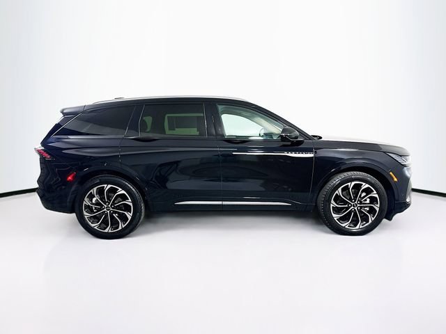 Certified 2024 Lincoln Nautilus Reserve w/ Equipment Group 202A AWD/4WD image 8