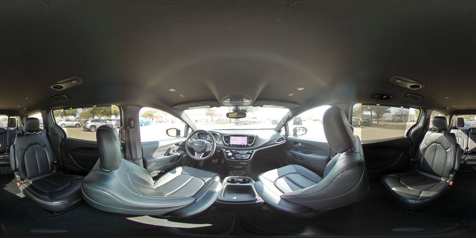 Used 2025 Chrysler Pacifica Select image 44