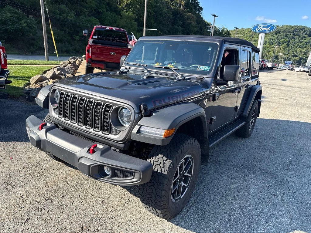 Used 2024 Jeep Wrangler Unlimited Rubicon w/ Convenience Group AWD/4WD image 5