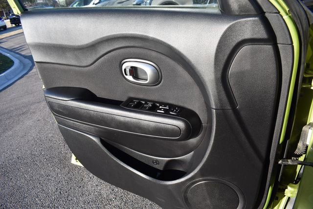 Used 2015 Kia Soul image 28