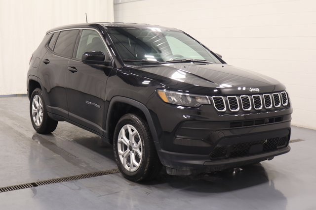 New 2025 Jeep Compass Sport image 2