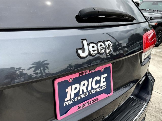 Used 2014 Jeep Grand Cherokee Limited w/ Luxury Group II AWD/4WD image 29