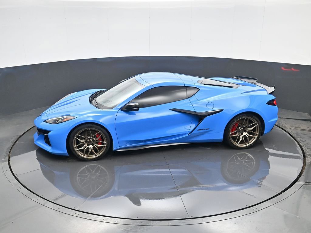 Used 2023 Chevrolet Corvette Z06 w/ Engine Appearance Package image 34
