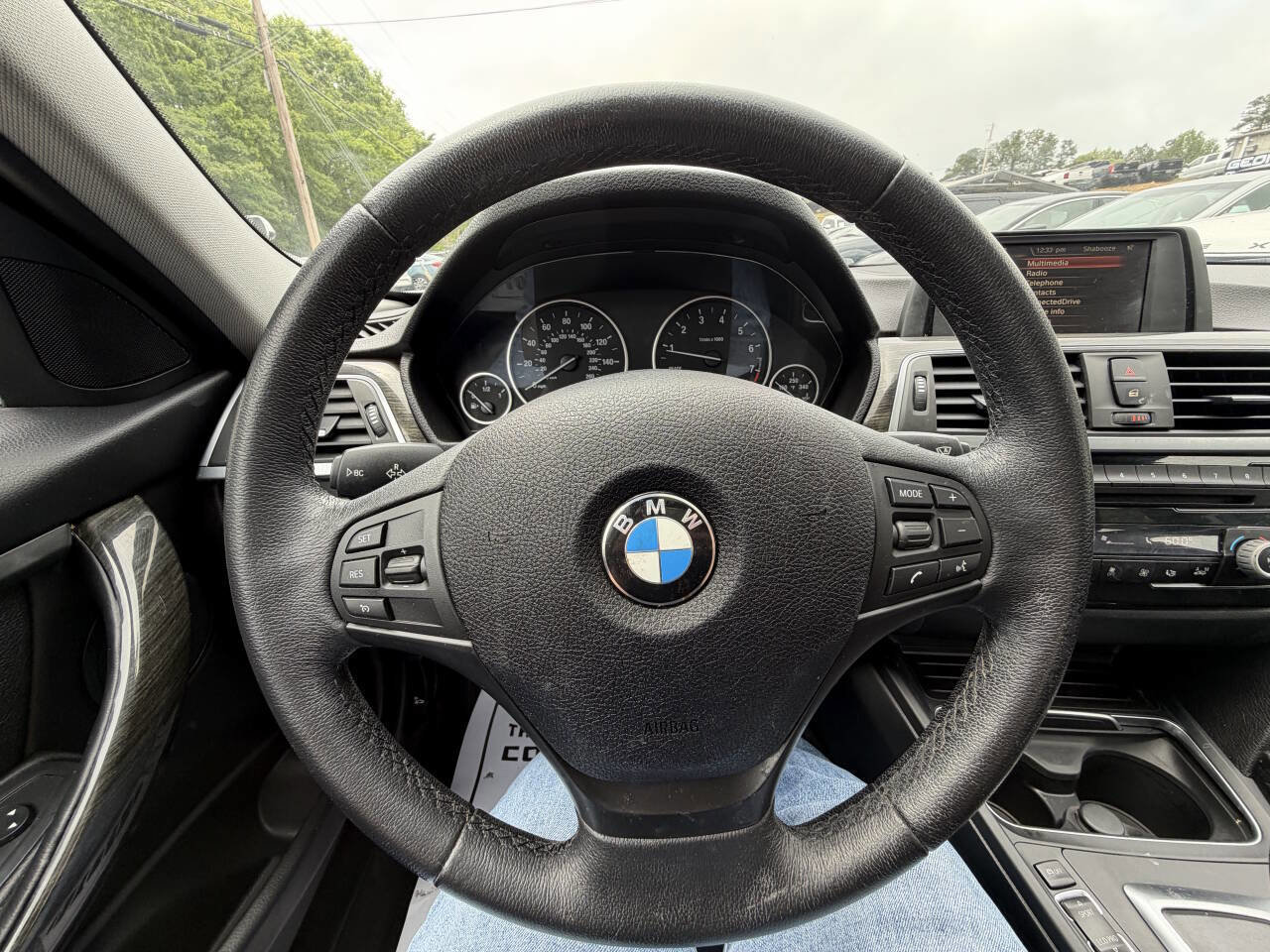 Used 2017 BMW 320i Sedan w/ Premium Package RWD image 16