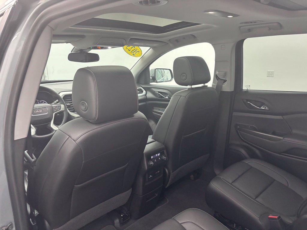 Used 2023 GMC Acadia SLT AWD/4WD image 36