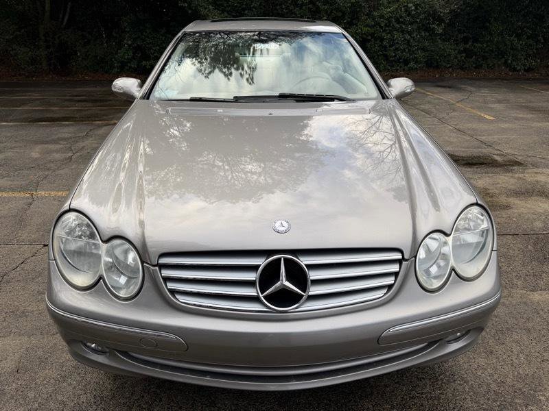 Used 2005 Mercedes-Benz CLK 320 Coupe image 12
