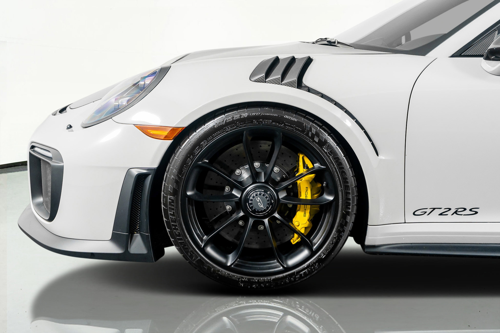 Used 2018 Porsche 911 GT2 RS w/ Weissach Package image 19