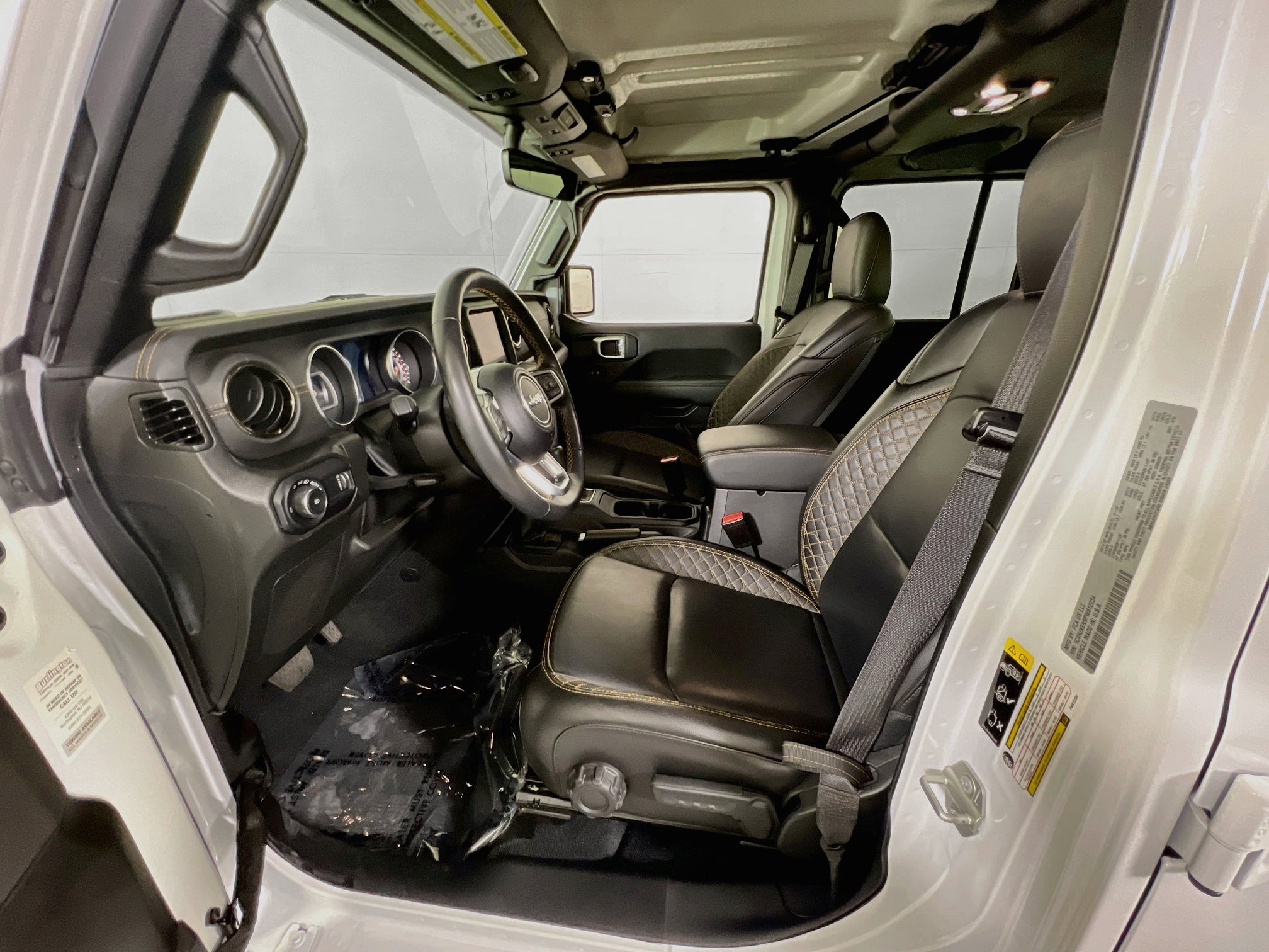 Used 2023 Jeep Wrangler Unlimited Sahara AWD/4WD image 20