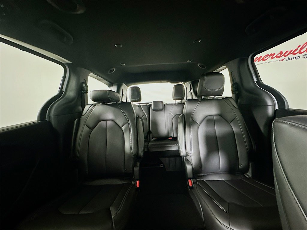 New 2026 Chrysler Pacifica Select image 10