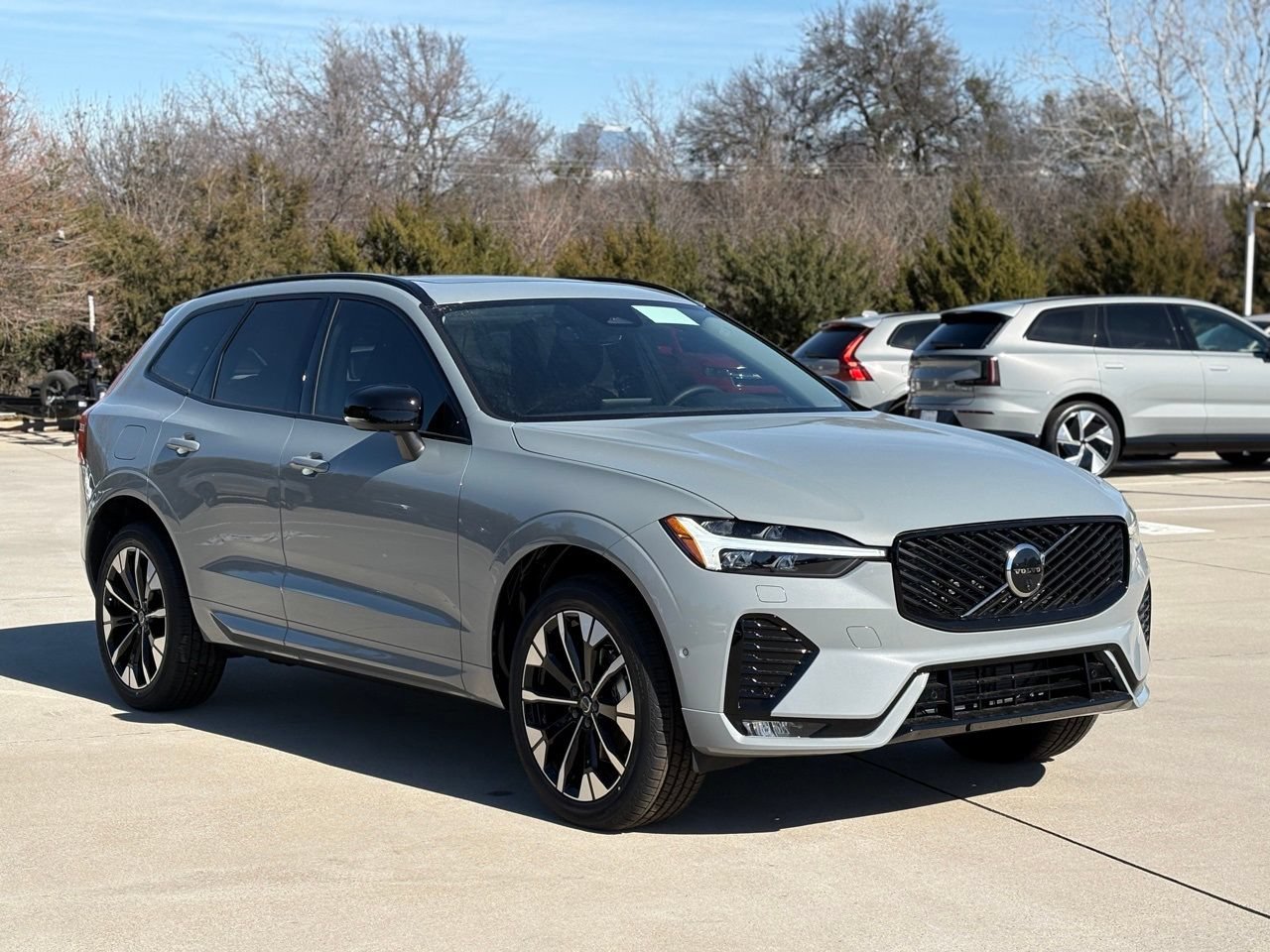 New 2026 Volvo XC60 B5 Plus w/ Protection Package Premier AWD/4WD image 4