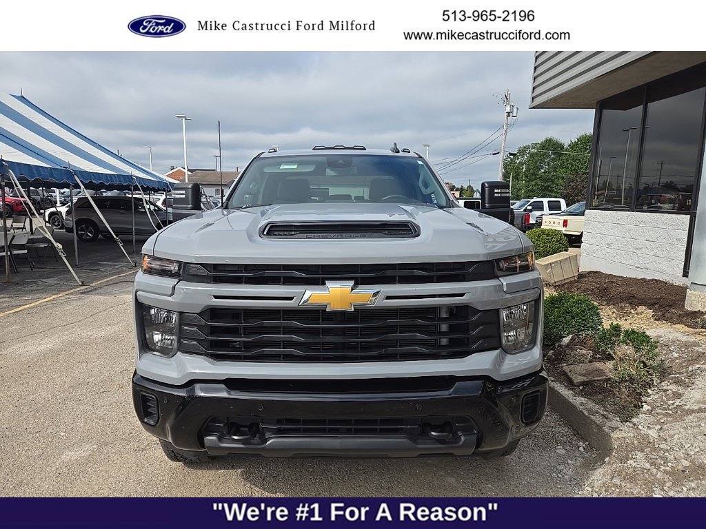 Used 2025 Chevrolet Silverado 2500 Custom w/ Custom Value Package AWD/4WD image 2
